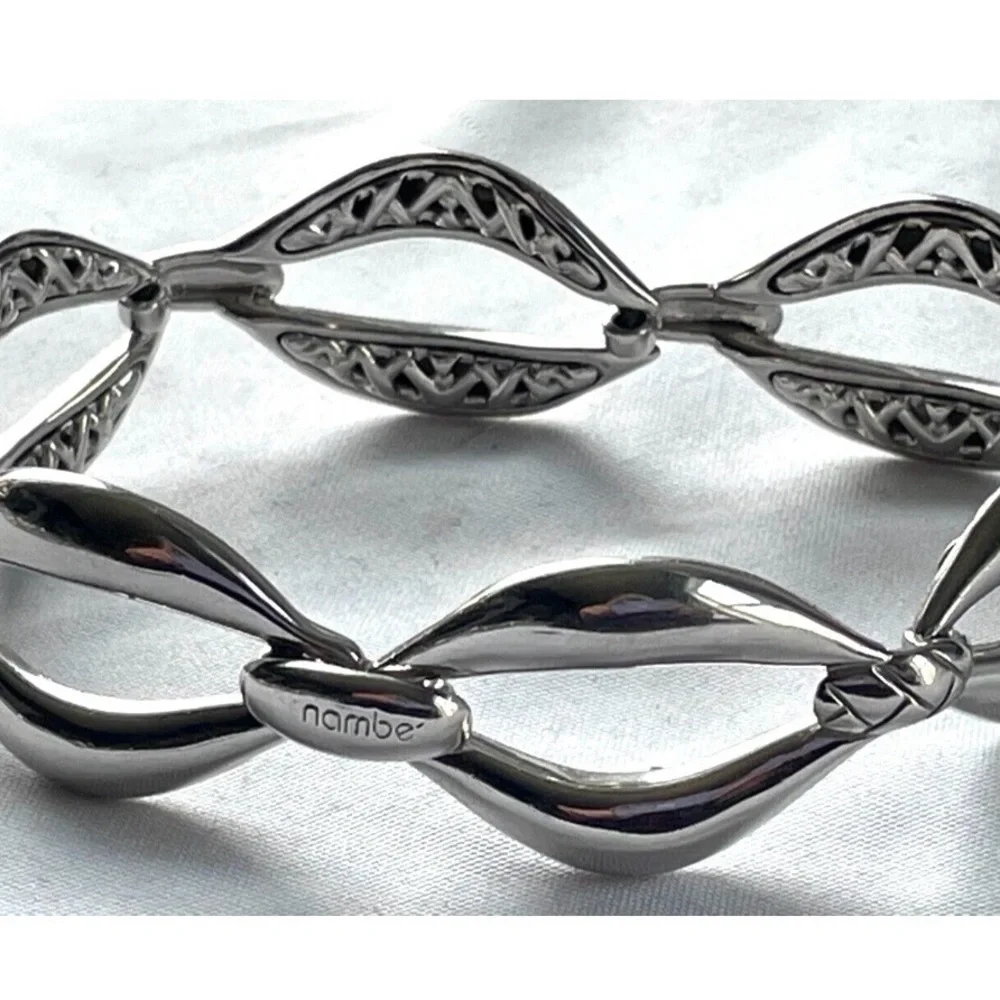 Nambe Silver Leaf Motif Bracelet - Picture 7 of 8